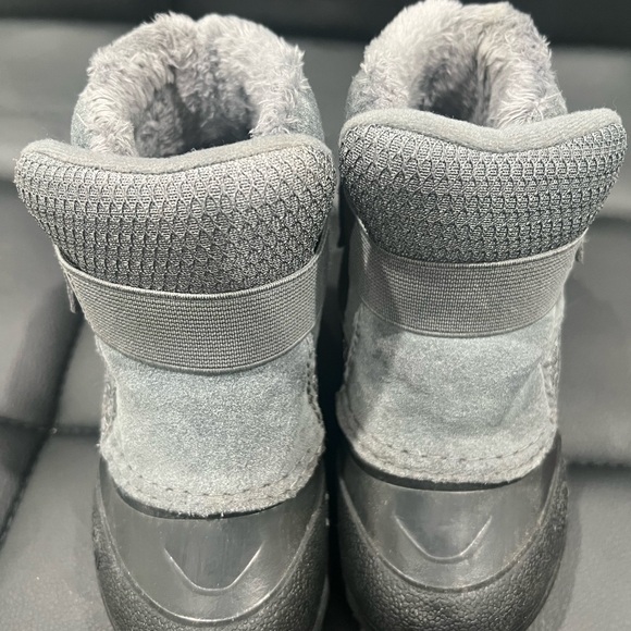 The North Face Kids Black and Gray Snow Boots - Picture 3 of 5